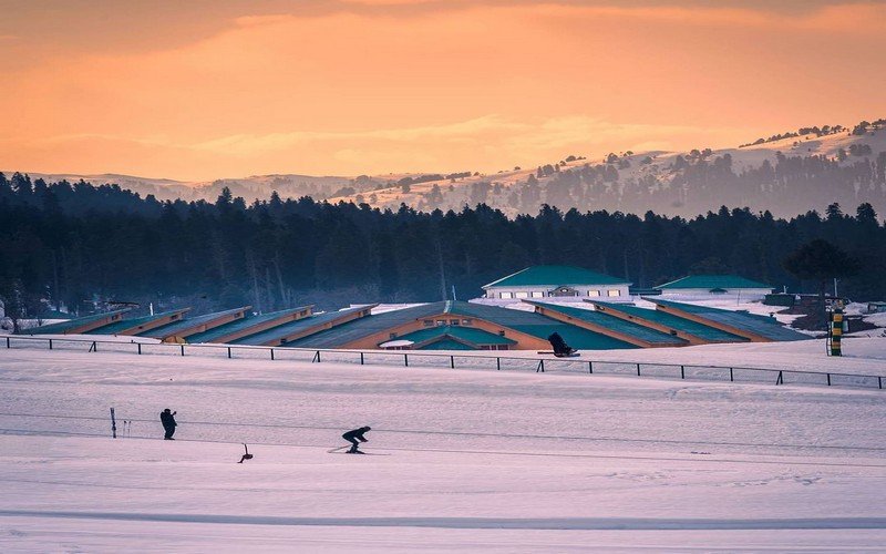 Skiing In Gulmarg