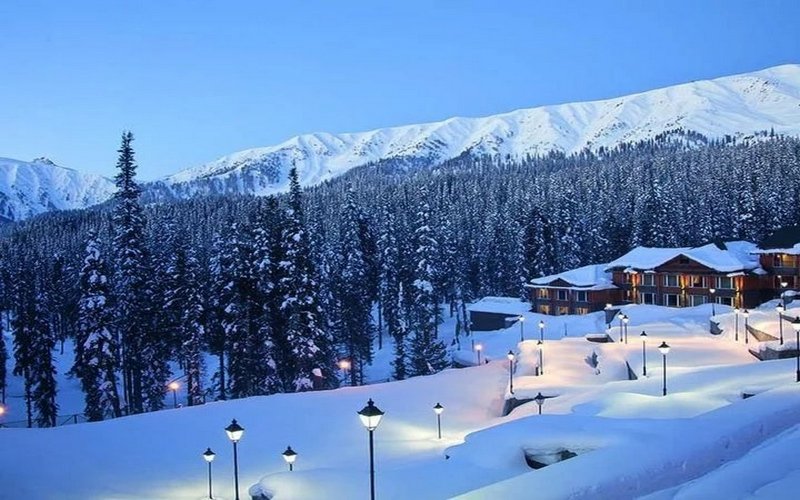 Kashmir Tour Packages From Lucknow