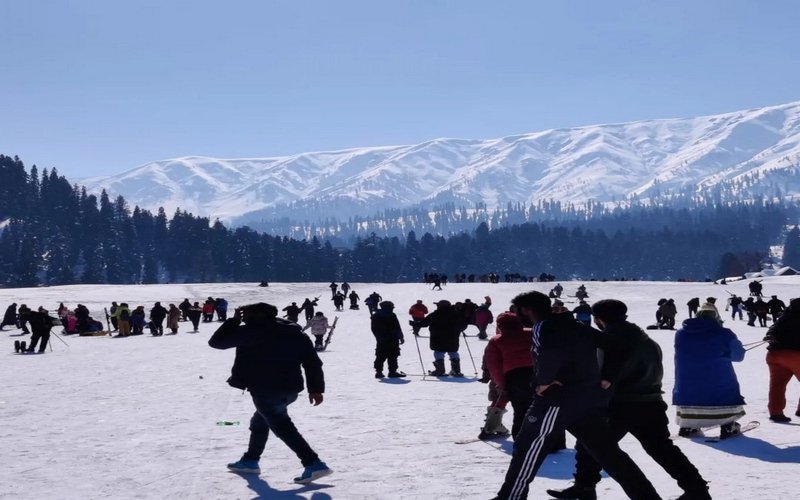 Kashmir Tour Packages from Mumbai