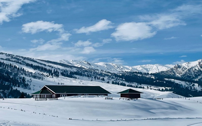 Sonmarg Tour Package From Delhi