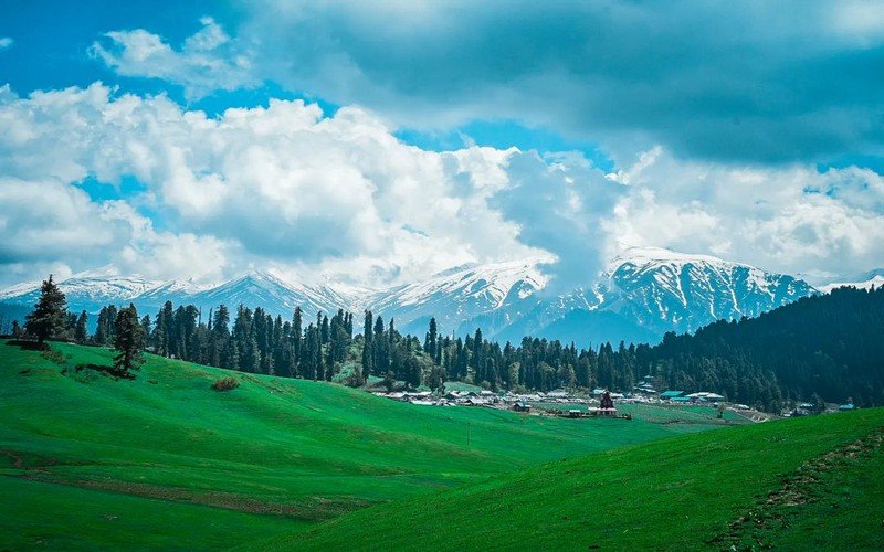 The Best Time, Season & Temperature To Visit Gulmarg 2022