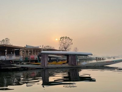 Srinagar Tour Package From Ahmedabad